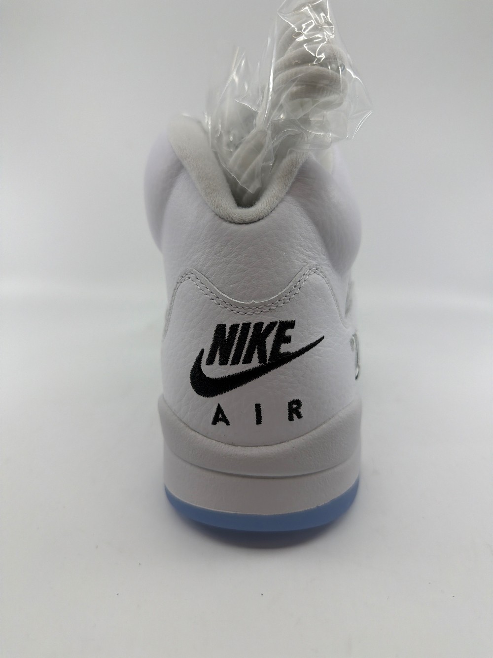 AJ 5 - WHITE METALLIC (2026)