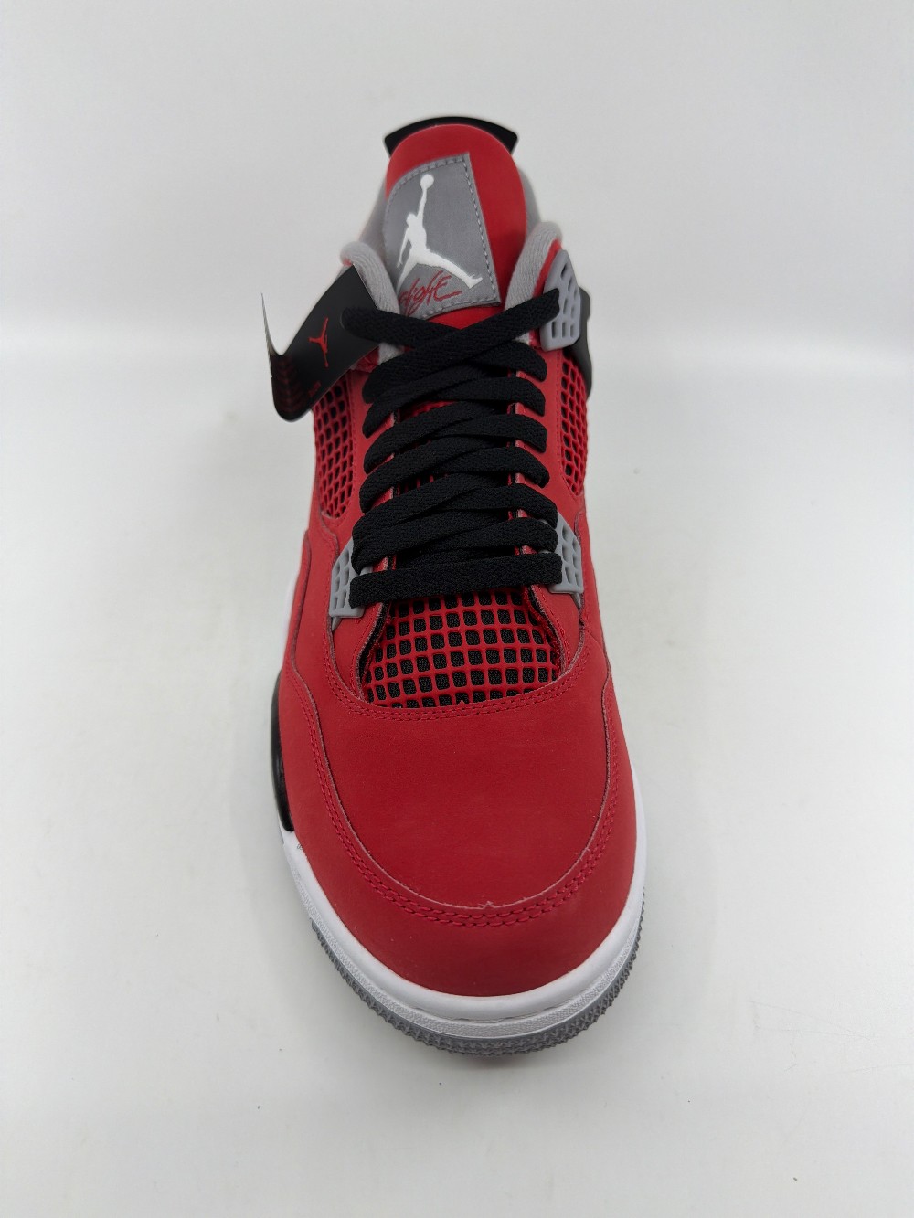 AJ 4 - TORO BRAVO (2026)