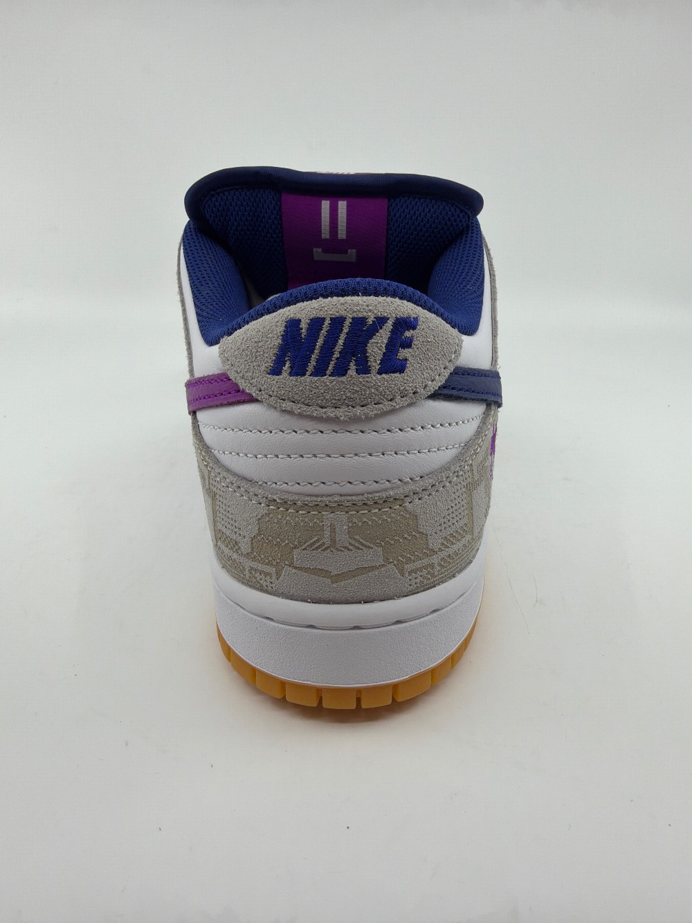 NIKE SB DUNK LOW - RAYSSA LEAL