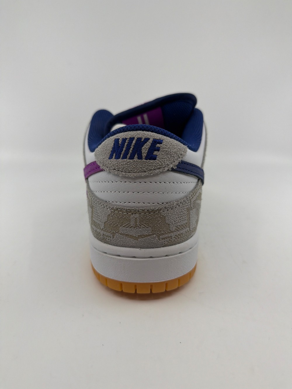 NIKE SB DUNK LOW - RAYSSA LEAL