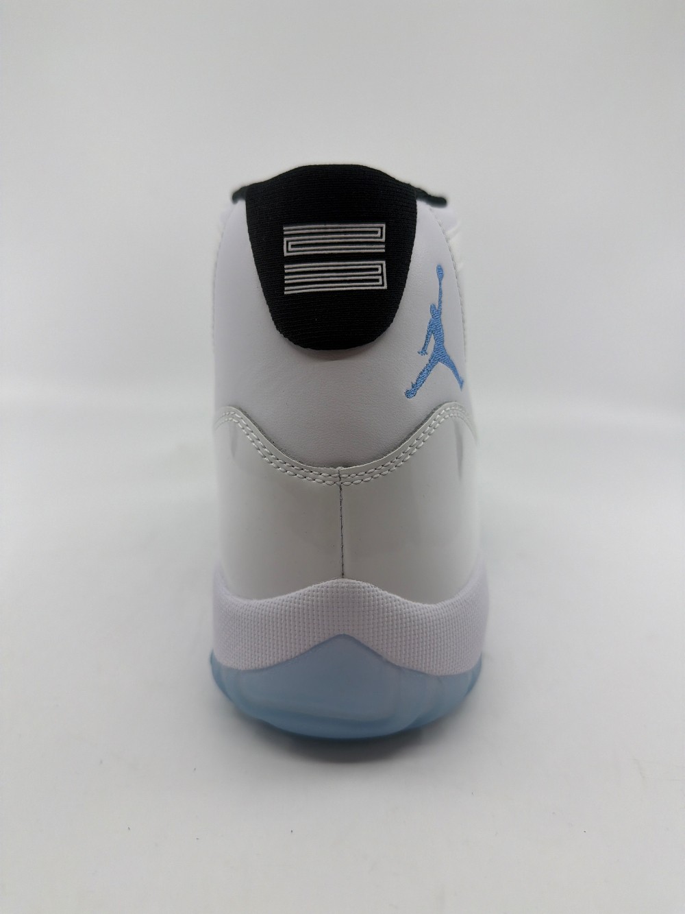 AJ 11 - LEGEND BLUE (2024)