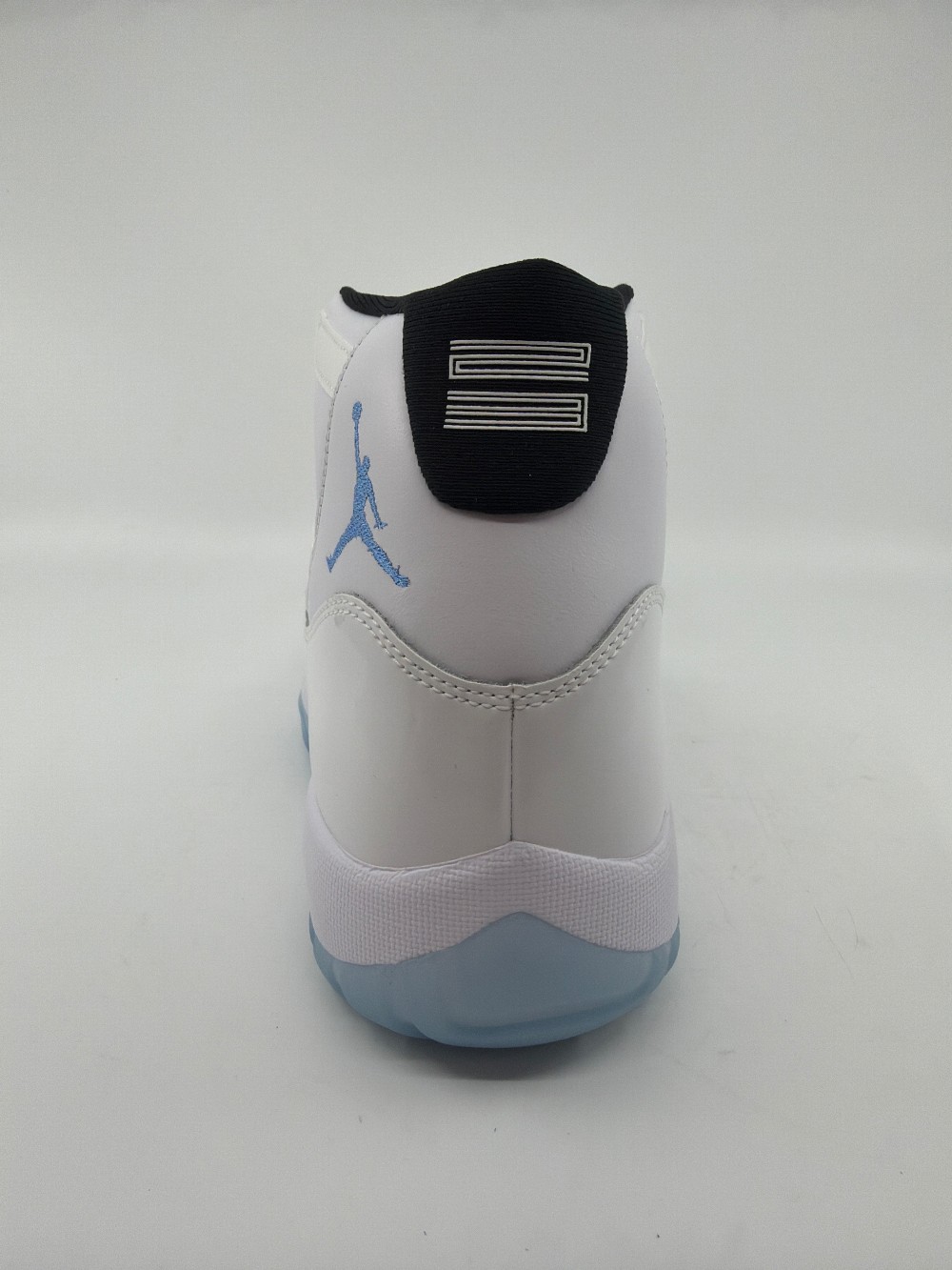AJ 11 - LEGEND BLUE (2024)