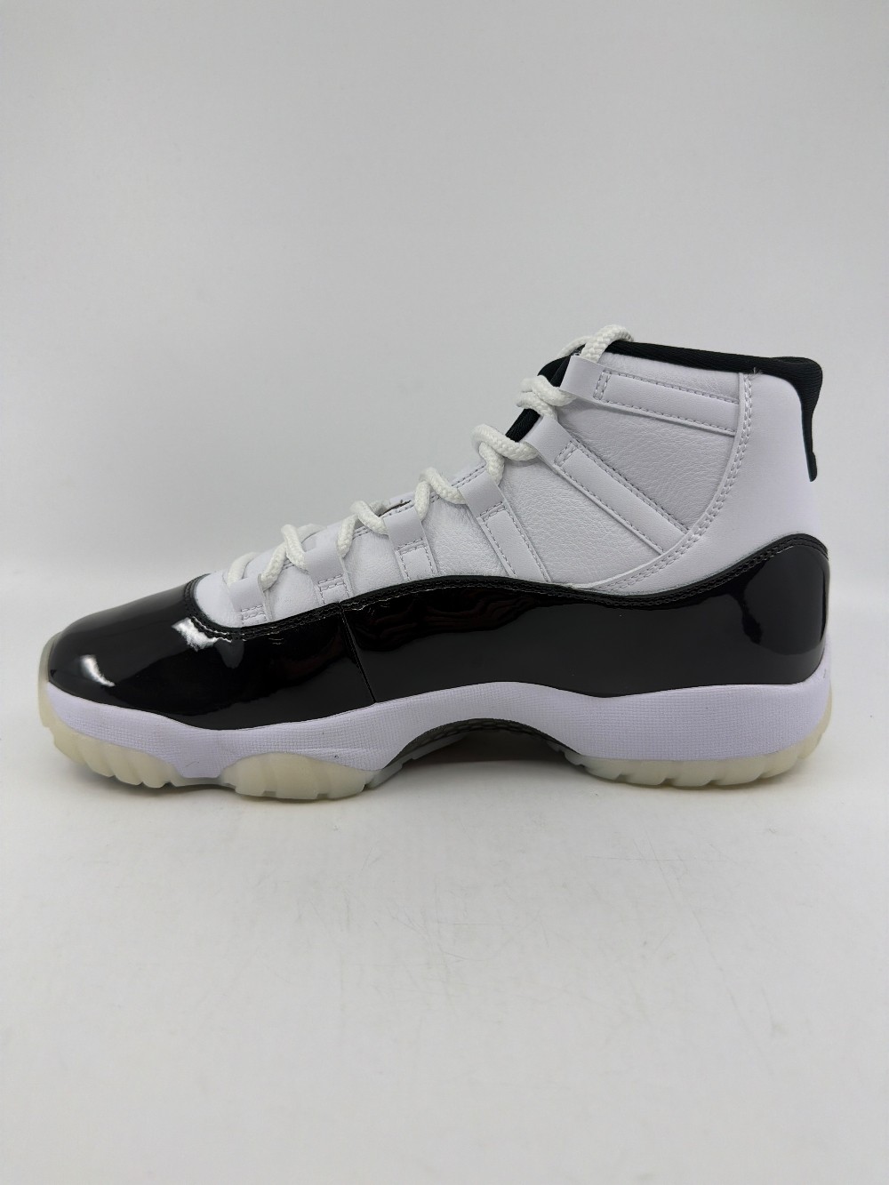 *USED/REP BOX* AJ 11 - DMP GRATITUDE (2023)