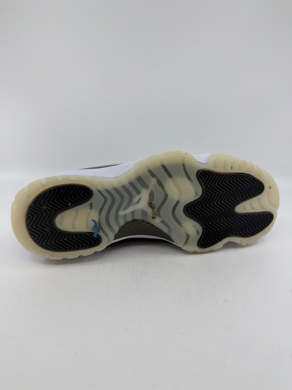 *USED/REP BOX* AJ 11 - DMP GRATITUDE (2023)