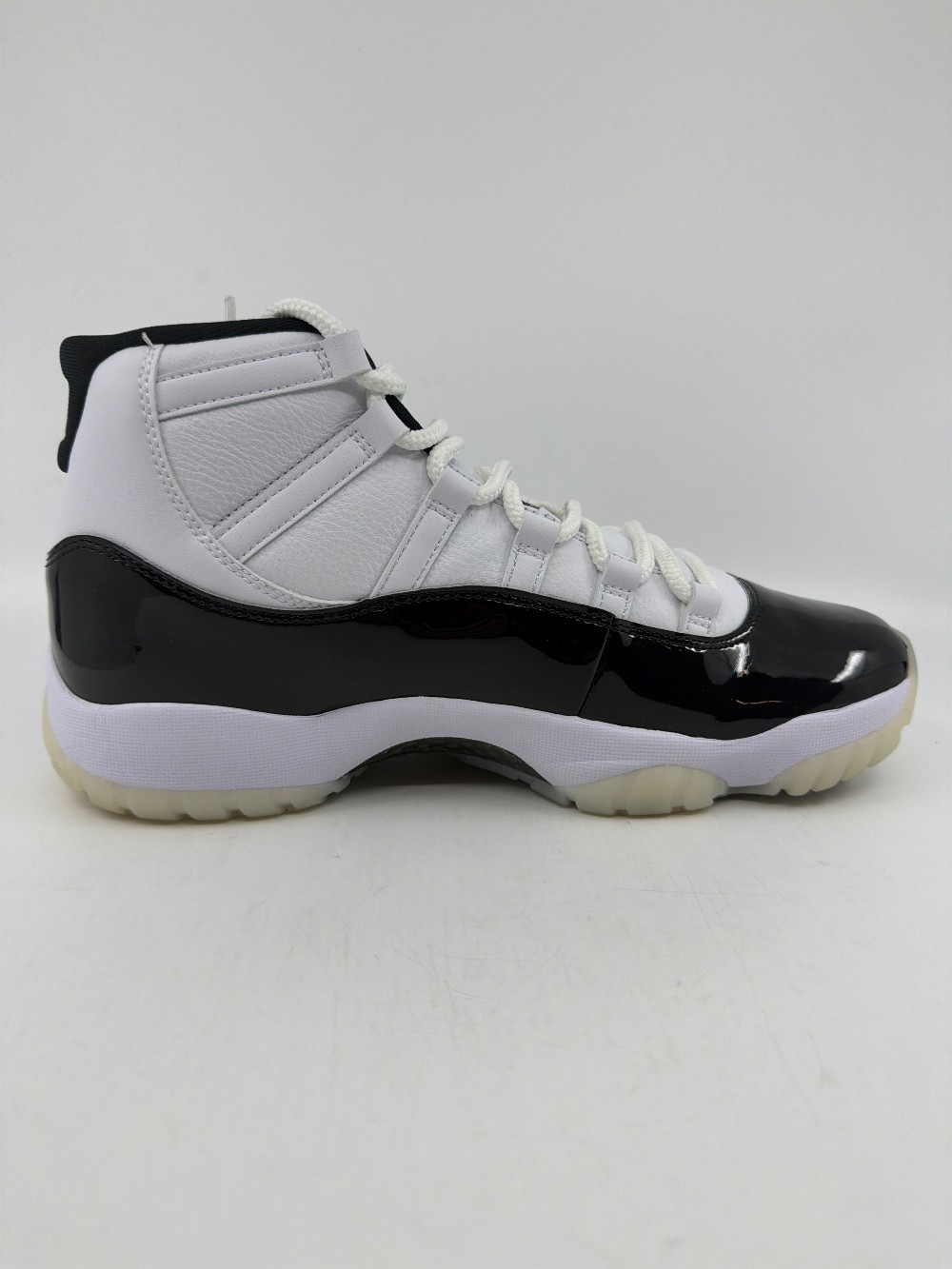 *USED/REP BOX* AJ 11 - DMP GRATITUDE (2023)