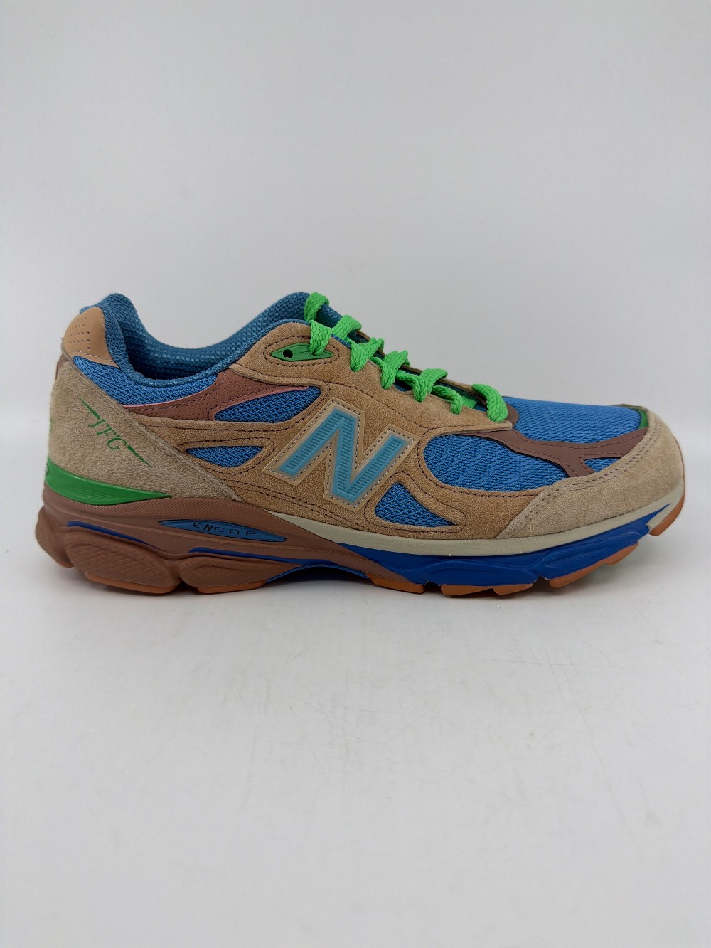 *VNDS* NEW BALANCE 990V3 - MIUSA JOE FRESHGOODS OUTSIDE CLOTHES