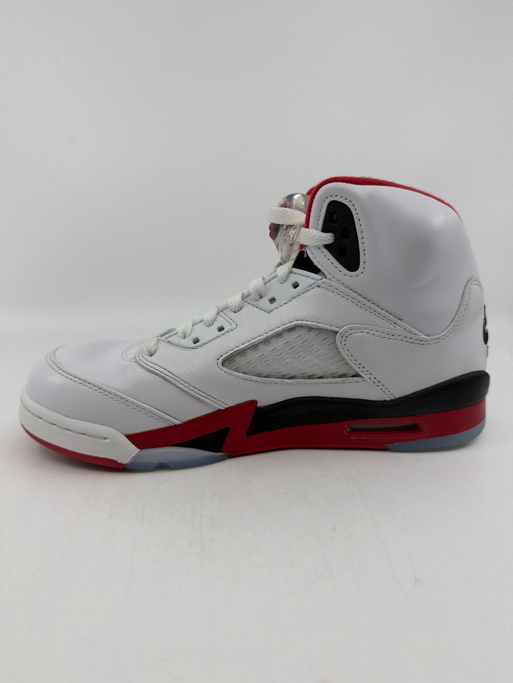 *USED* AJ 5 (GS) - FIRE RED BLACK TONGUE
