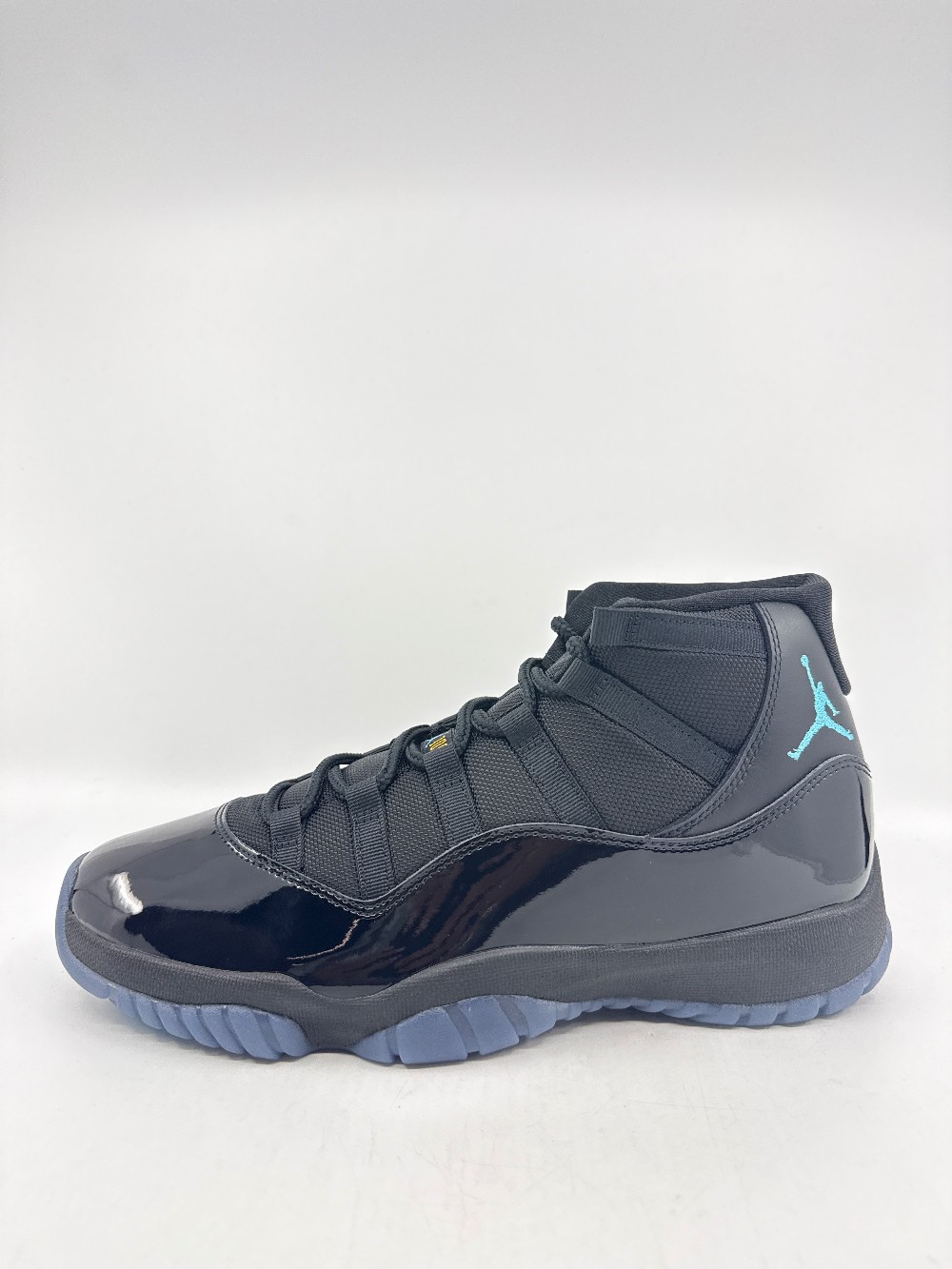 AJ 11 - GAMMA BLUE (2025)