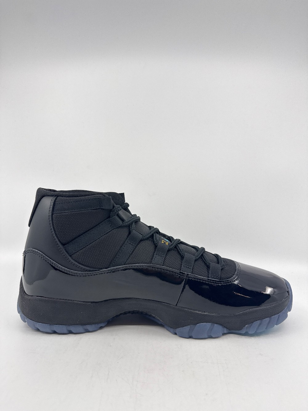 AJ 11 - GAMMA BLUE (2025)