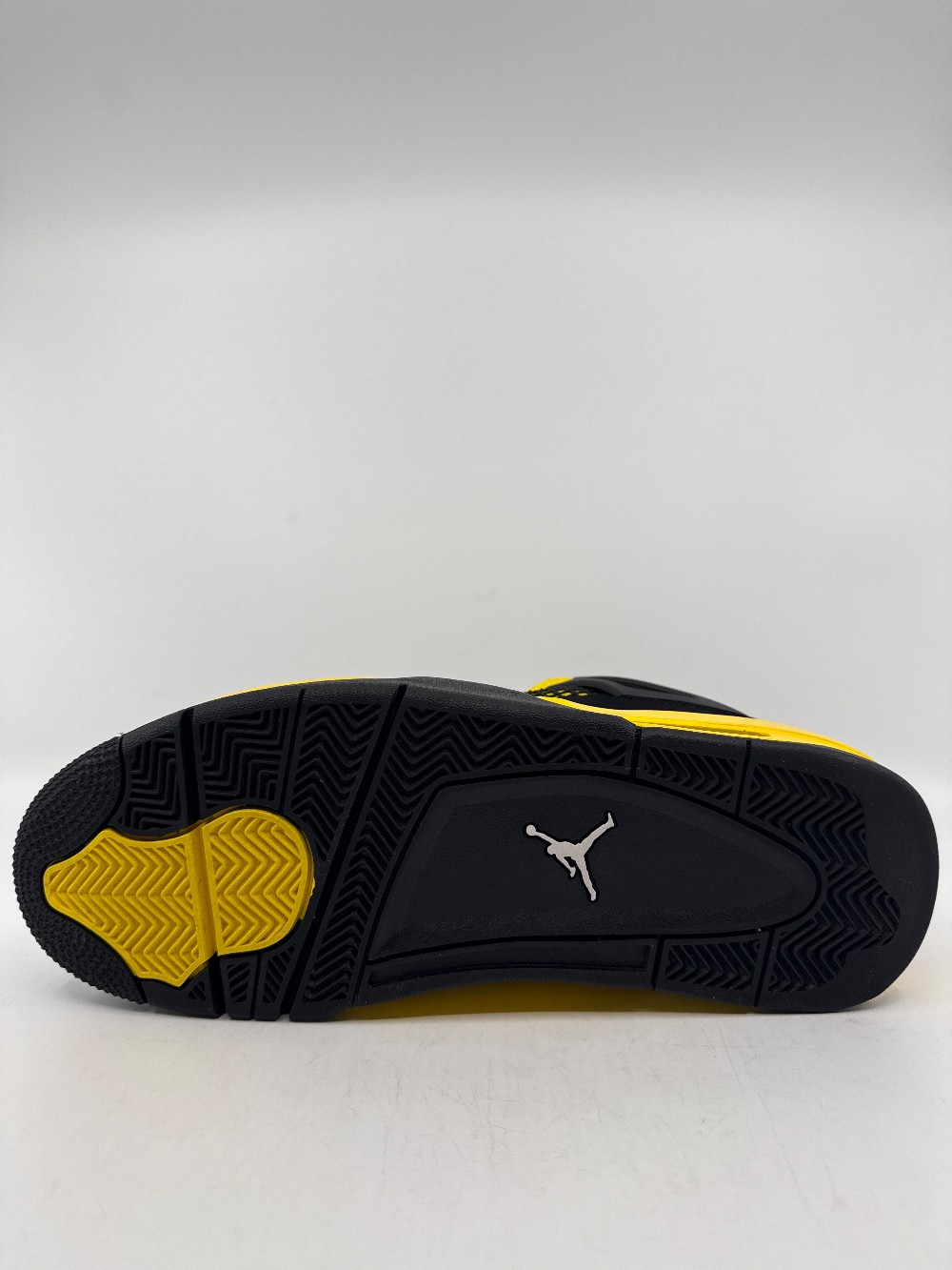 *VNDS* AJ 4 - THUNDER (2023)