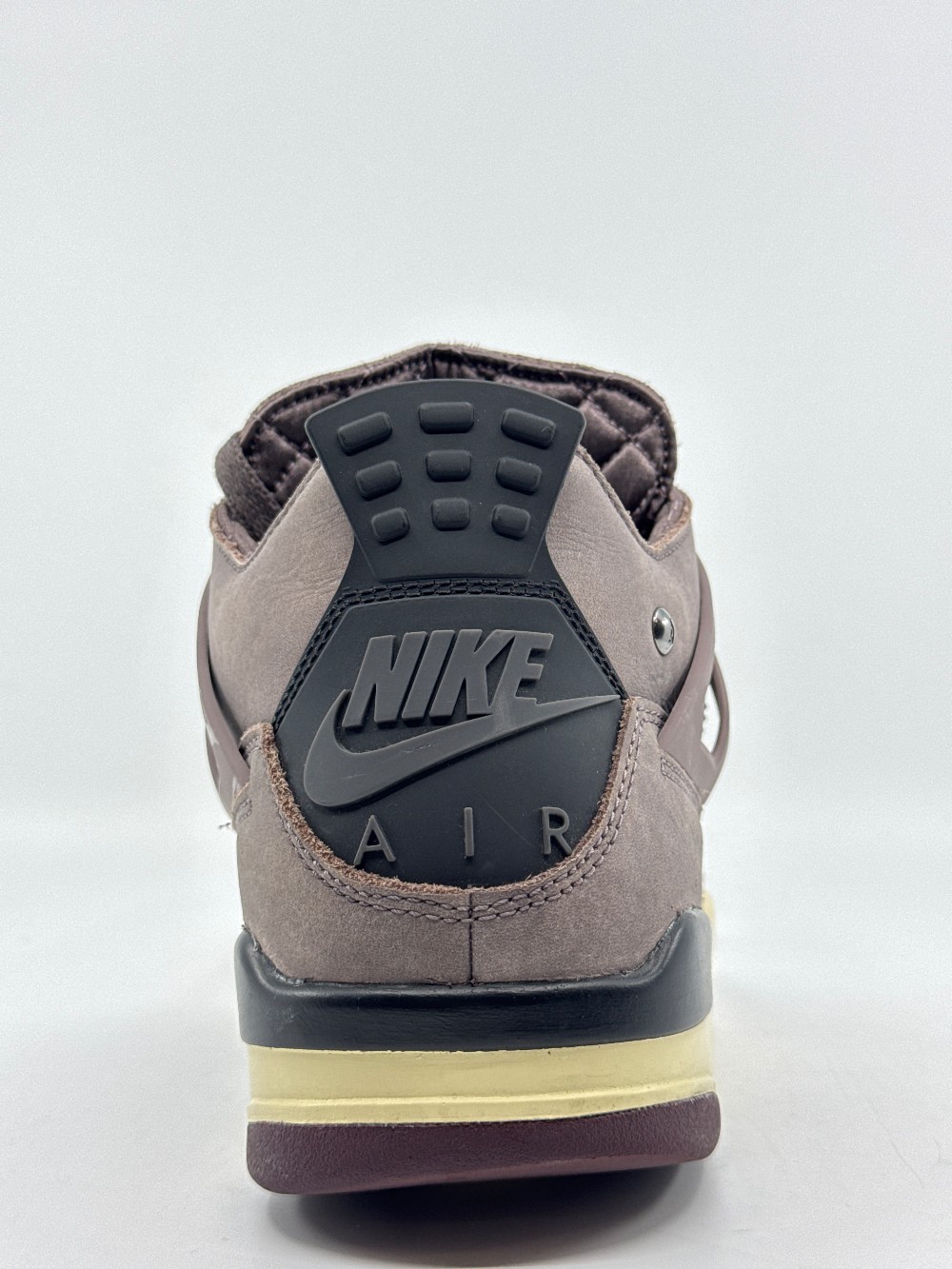 *USED* AJ 4 X A MA MANIERE - VIOLET ORE