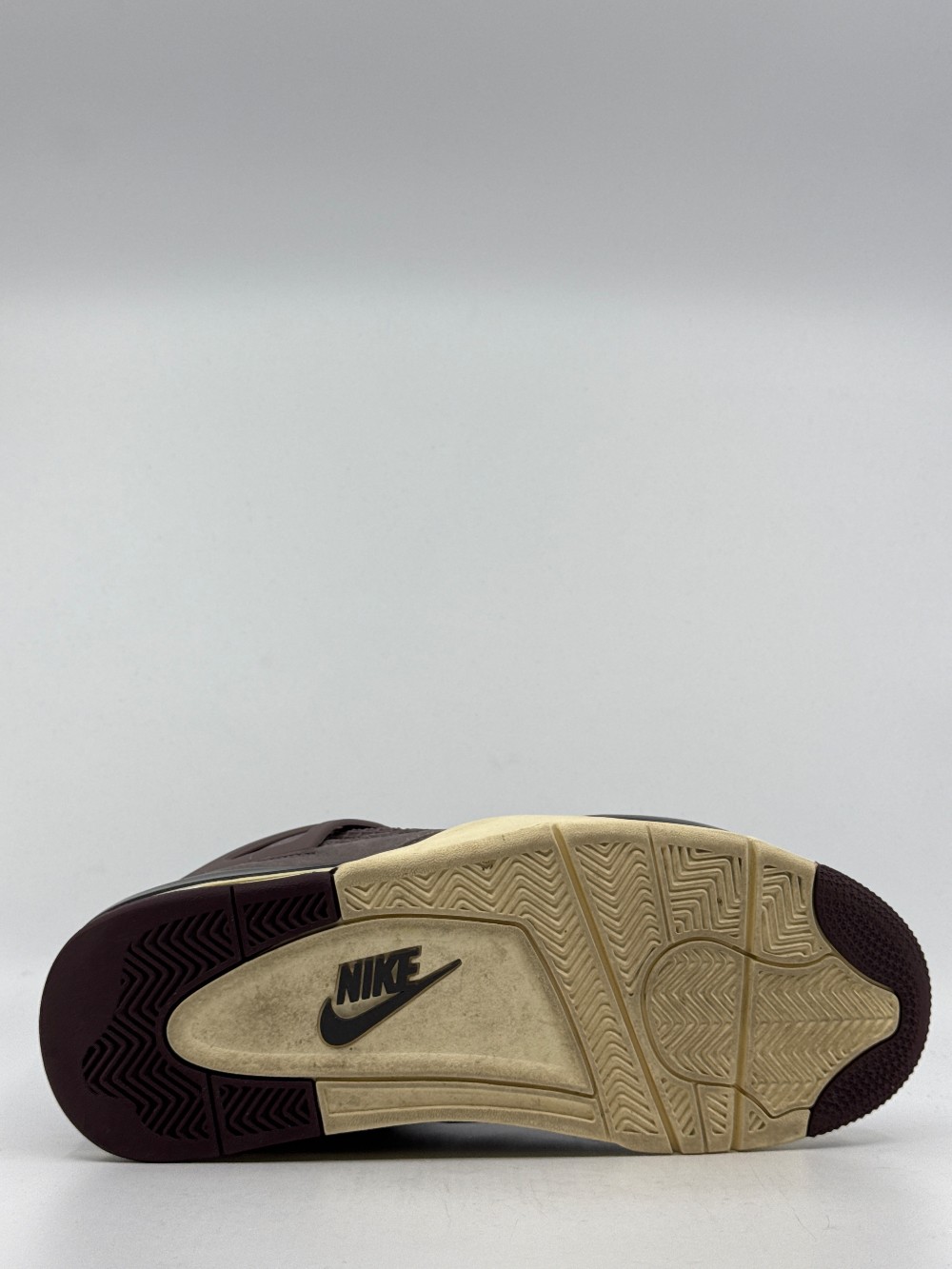 *USED* AJ 4 X A MA MANIERE - VIOLET ORE