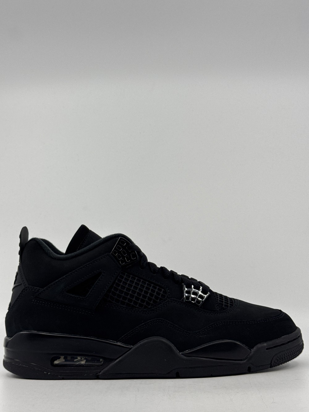 AJ 4 - BLACK CAT (2025)