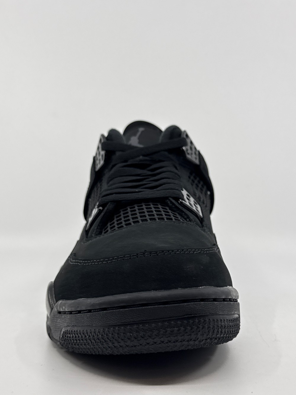 AJ 4 - BLACK CAT (2025)