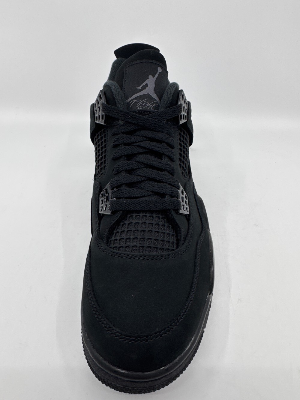 AJ 4 - BLACK CAT (2025)