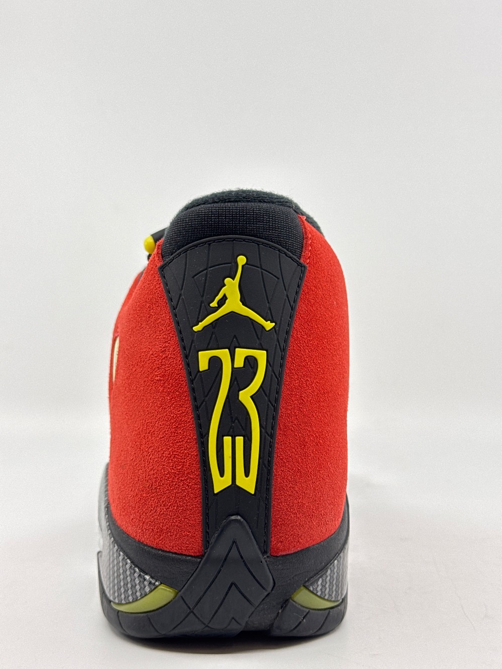 *USED* AJ 14 - FERRARI (2025)