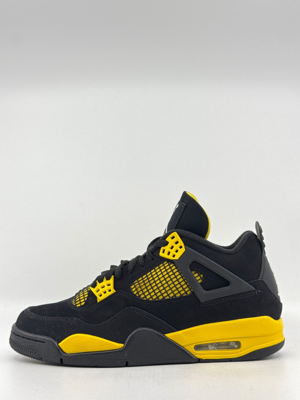 *USED* AJ 4 - THUNDER (2023)