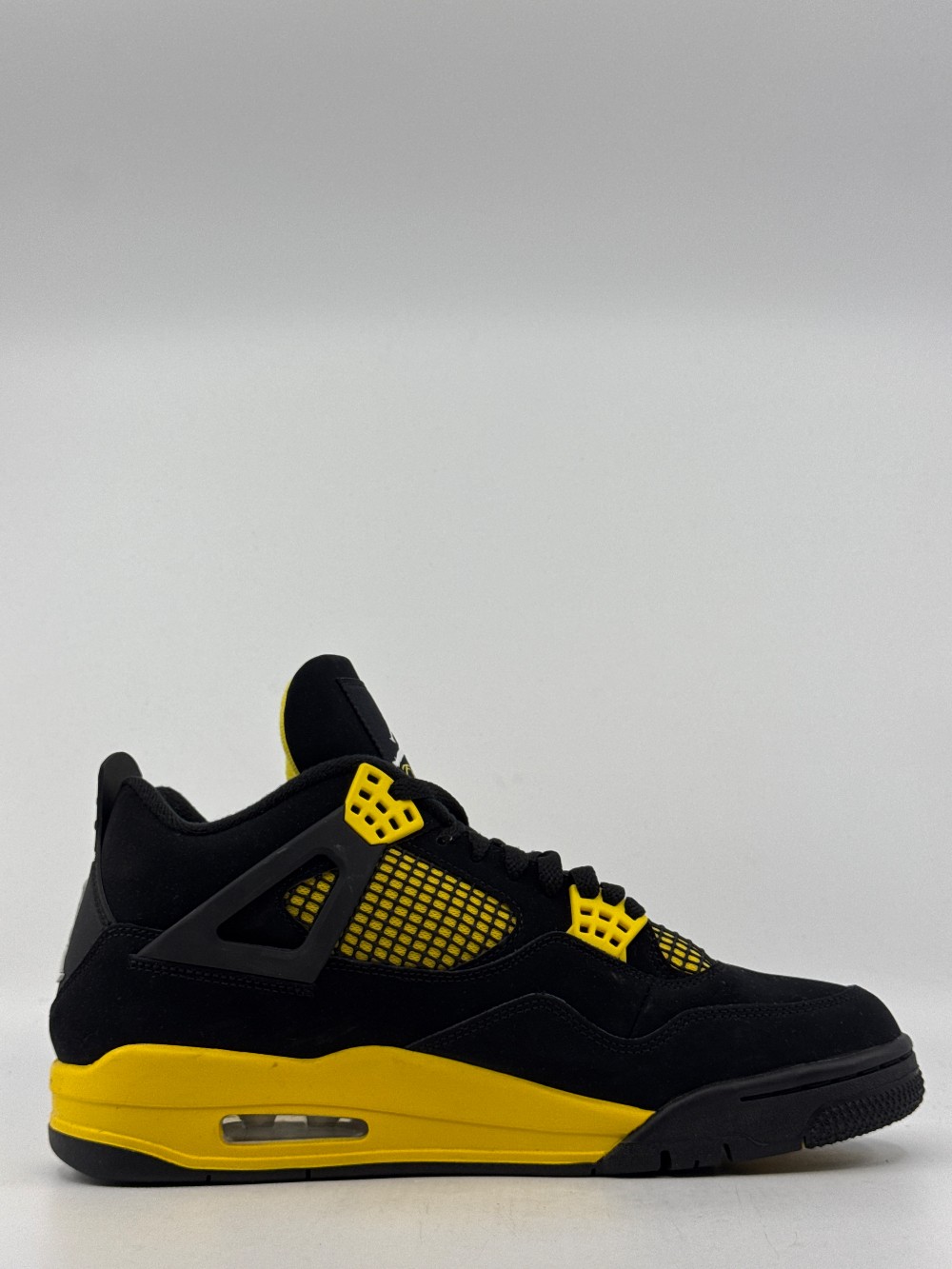 *USED* AJ 4 - THUNDER (2023)