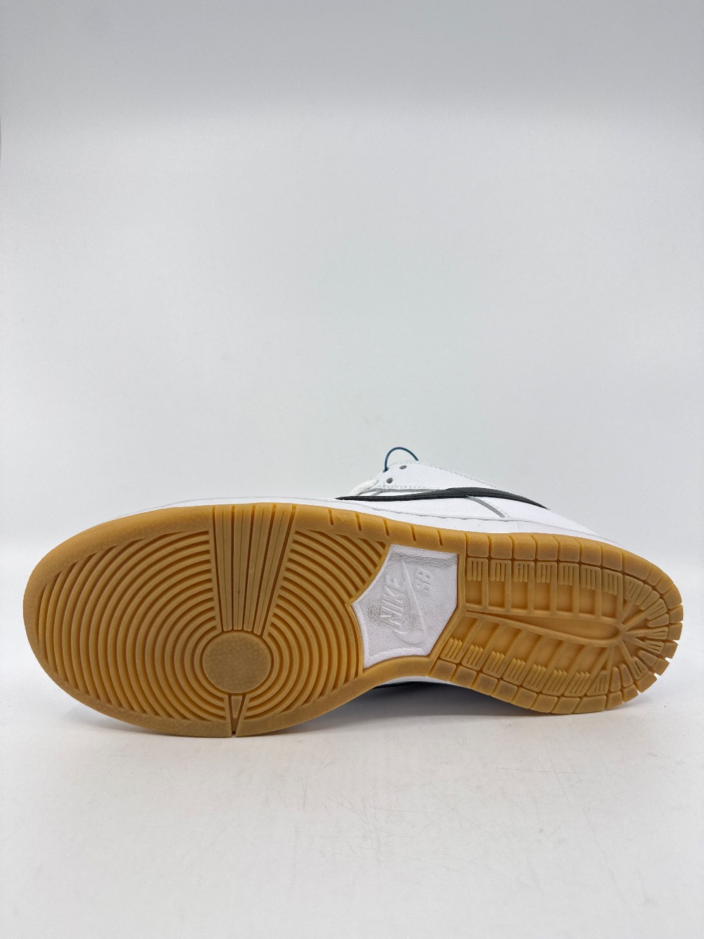 *VNDS* NIKE SB DUNK LOW - WHITE GUM