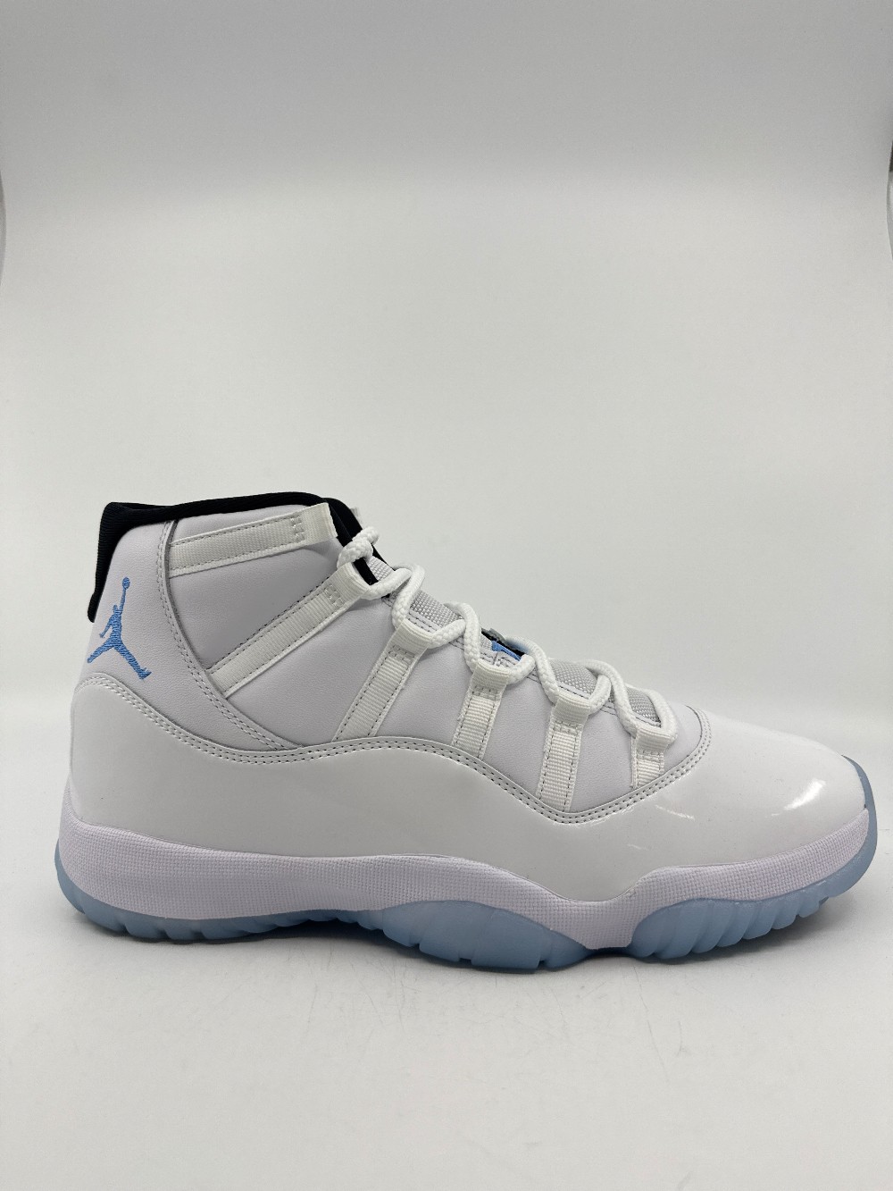 *VNDS* AJ 11 - LEGEND BLUE (2024)
