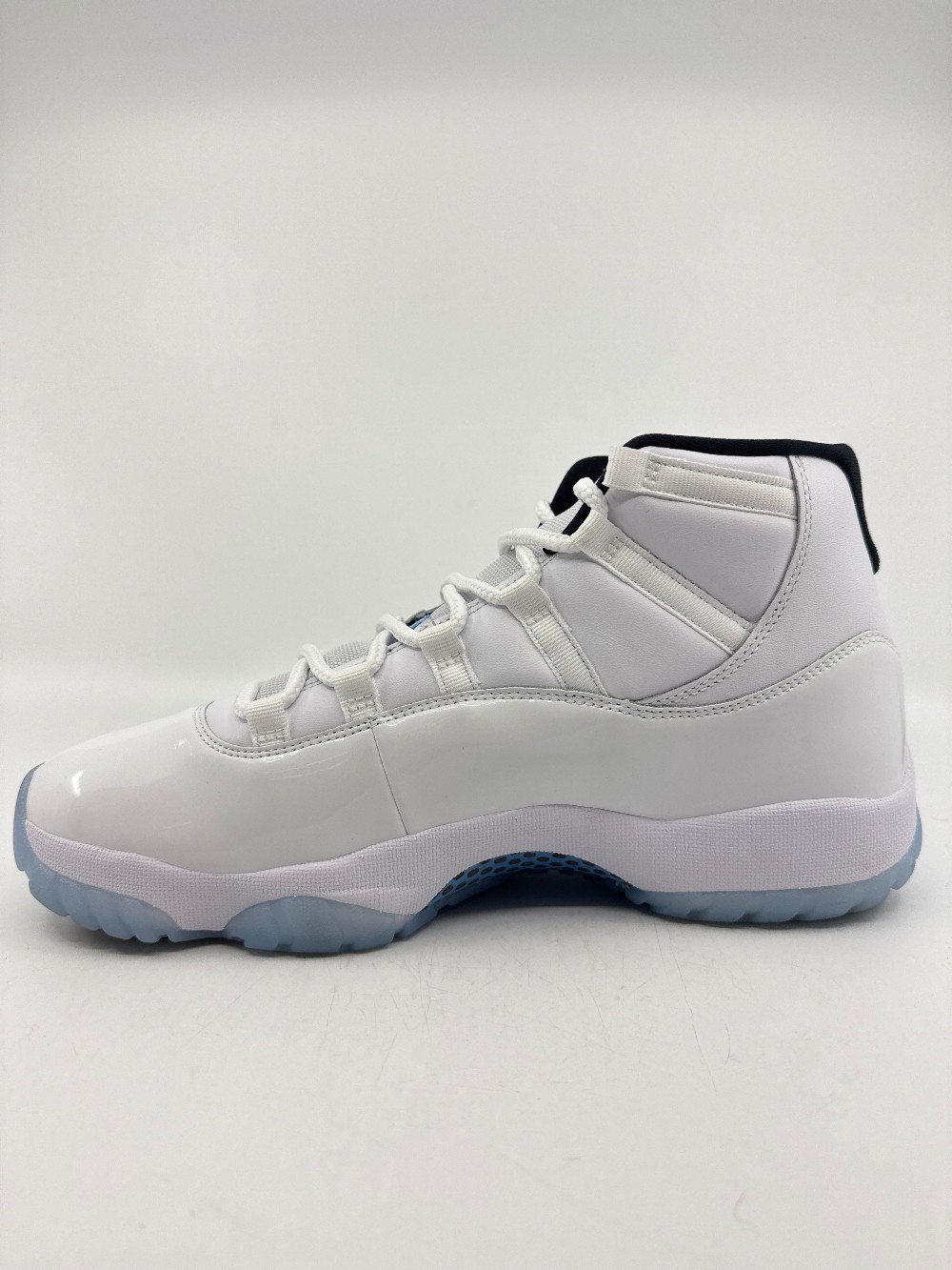 *VNDS* AJ 11 - LEGEND BLUE (2024)