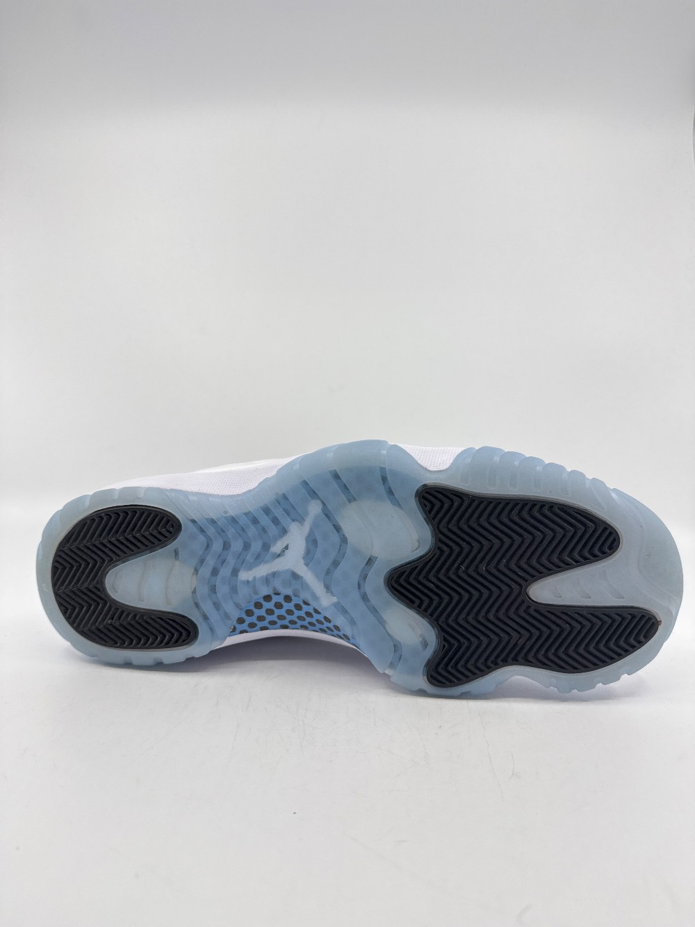 *VNDS* AJ 11 - LEGEND BLUE (2024)