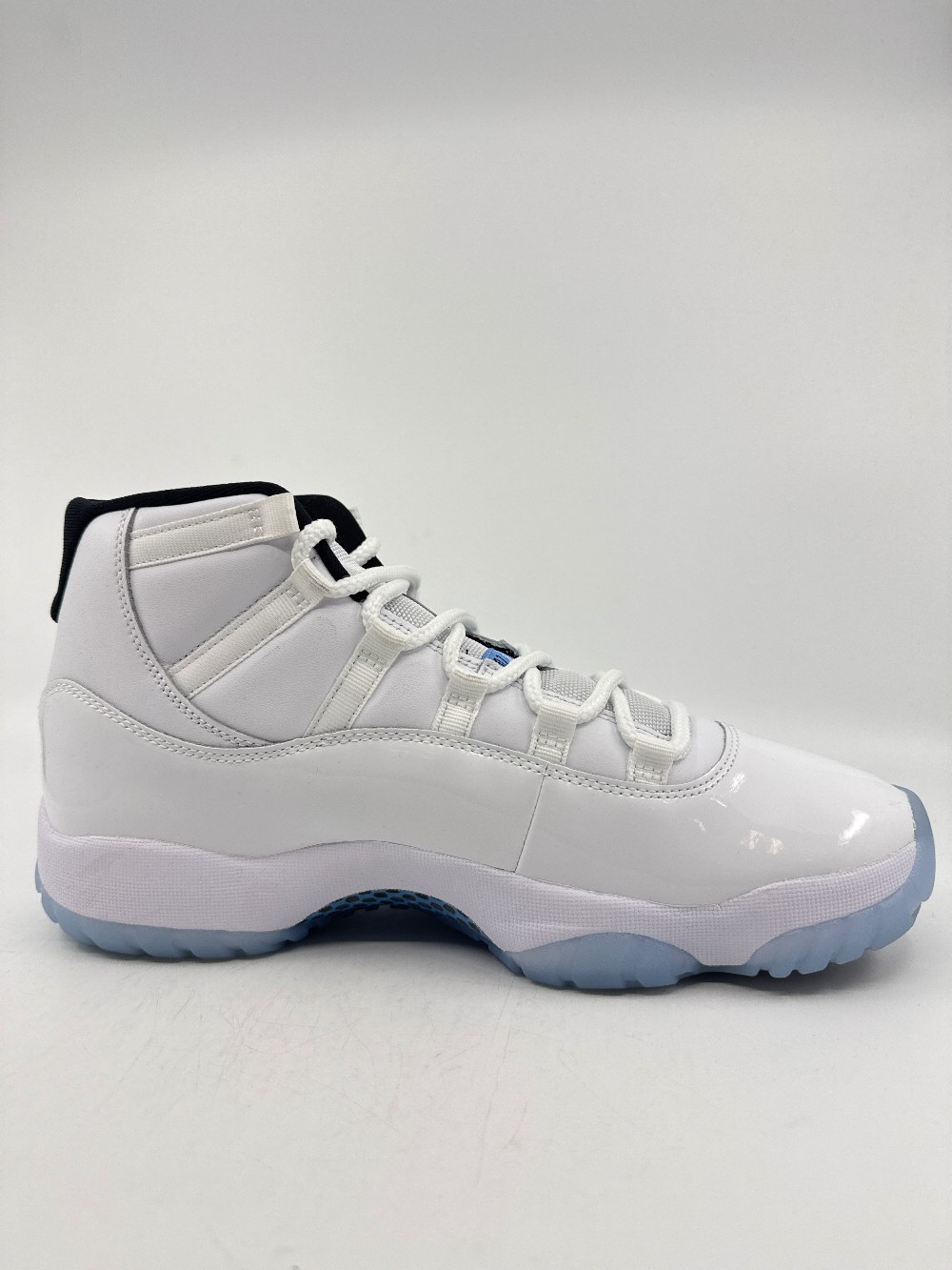 *VNDS* AJ 11 - LEGEND BLUE (2024)