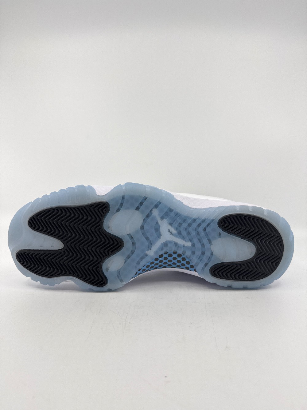 *VNDS* AJ 11 - LEGEND BLUE (2024)