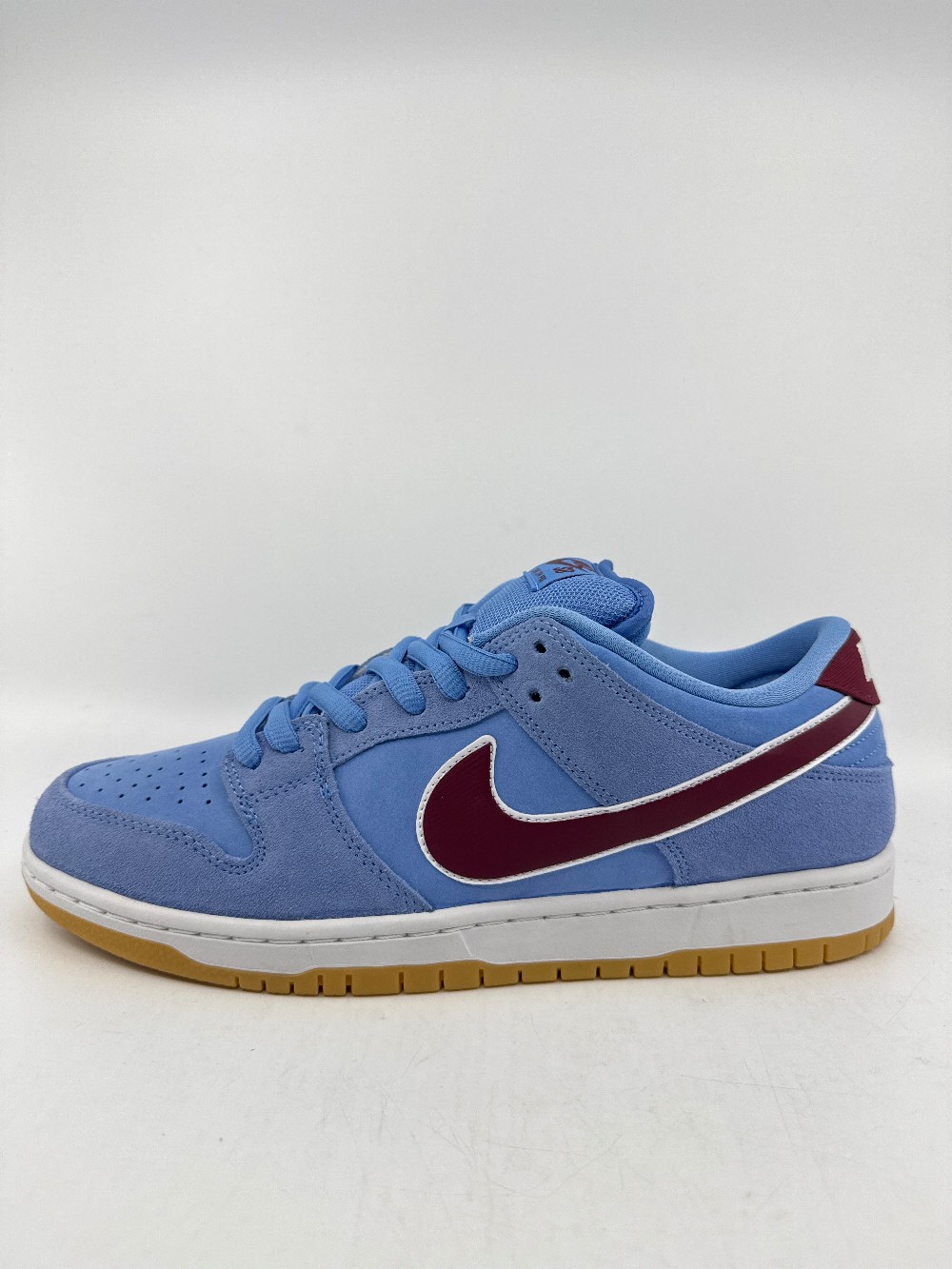 NIKE SB DUNK LOW - PHILADELPHIA PHILLIES