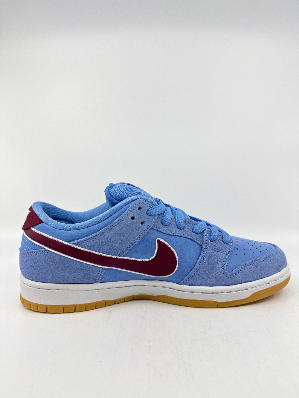 NIKE SB DUNK LOW - PHILADELPHIA PHILLIES