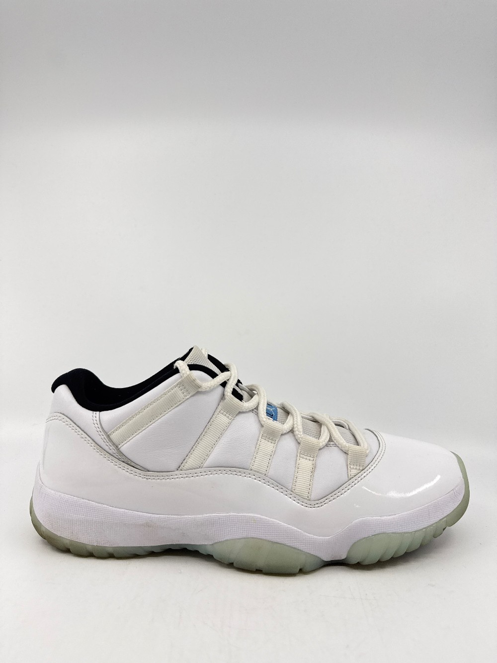 *USED* AJ 11 LOW - LEGEND BLUE