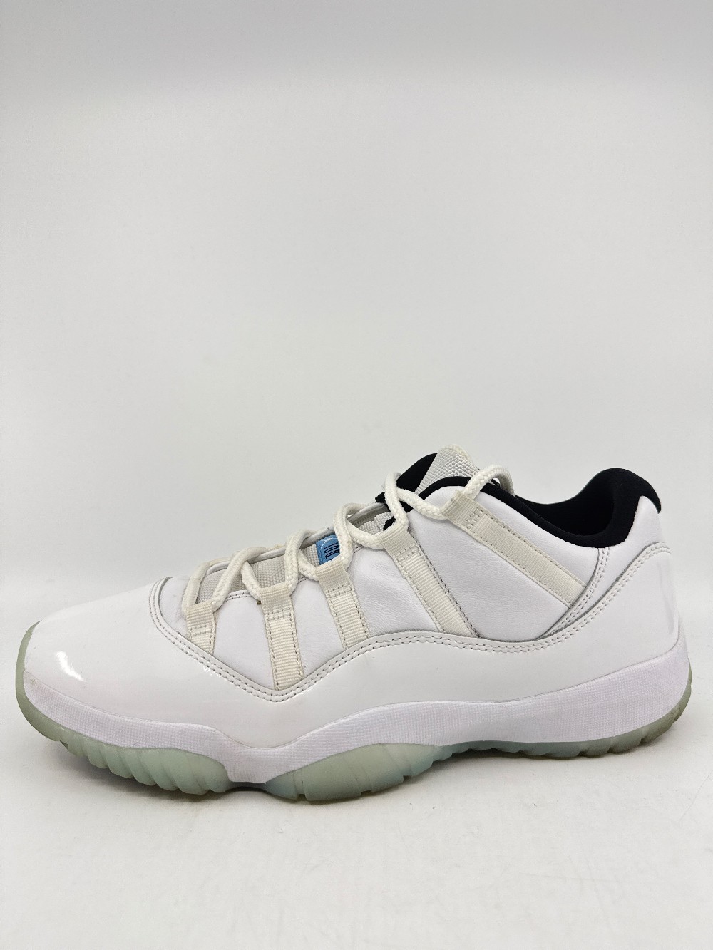 *USED* AJ 11 LOW - LEGEND BLUE