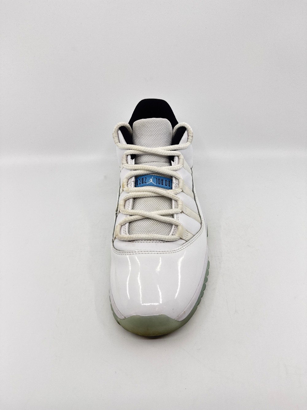 *USED* AJ 11 LOW - LEGEND BLUE