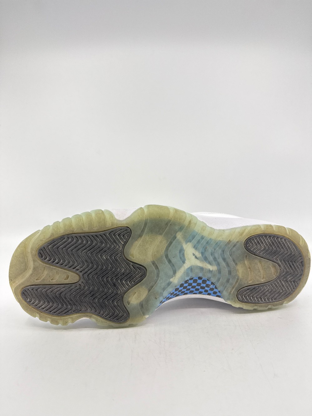 *USED* AJ 11 LOW - LEGEND BLUE