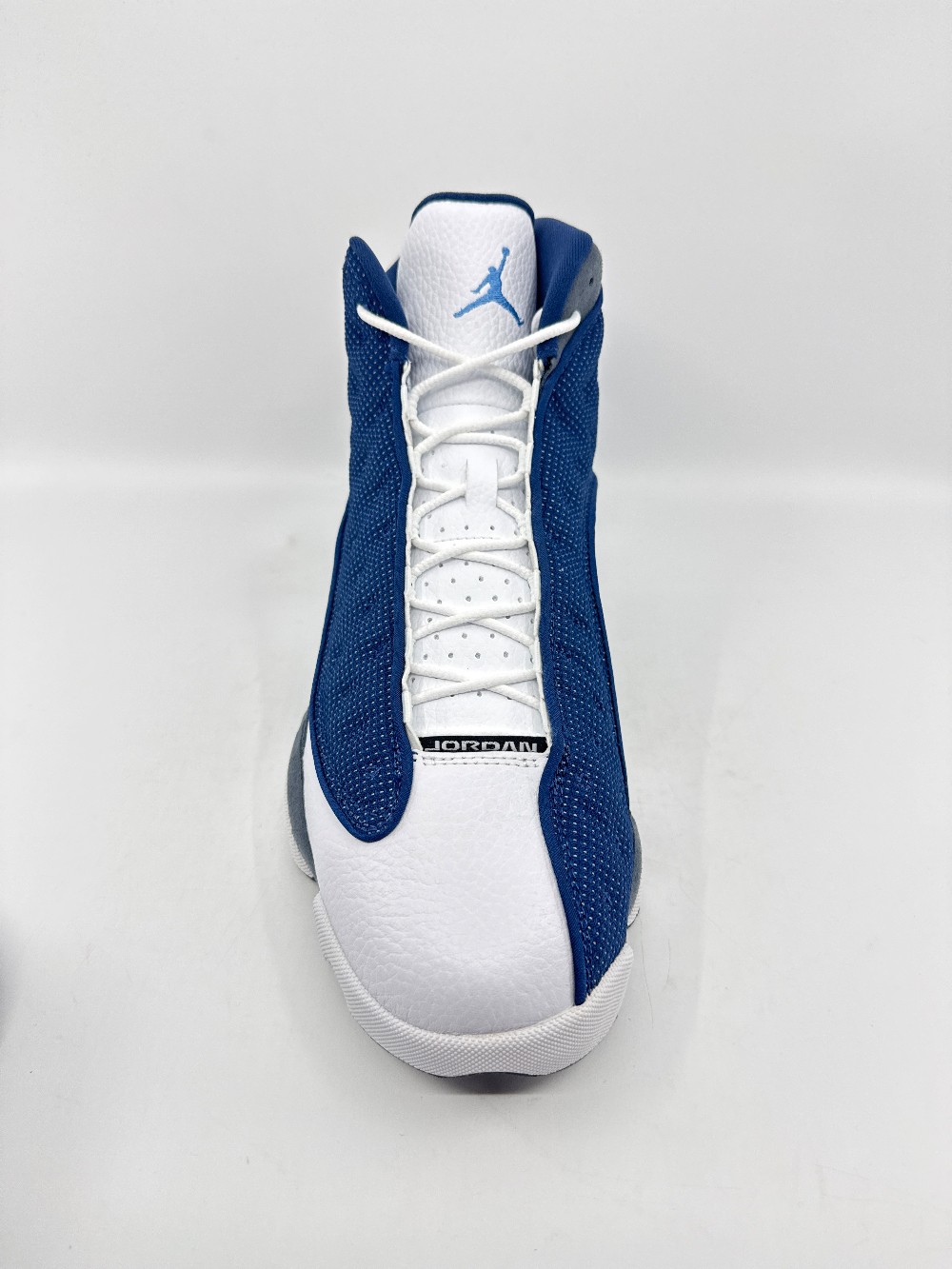 AJ 13 - FLINT (2020)