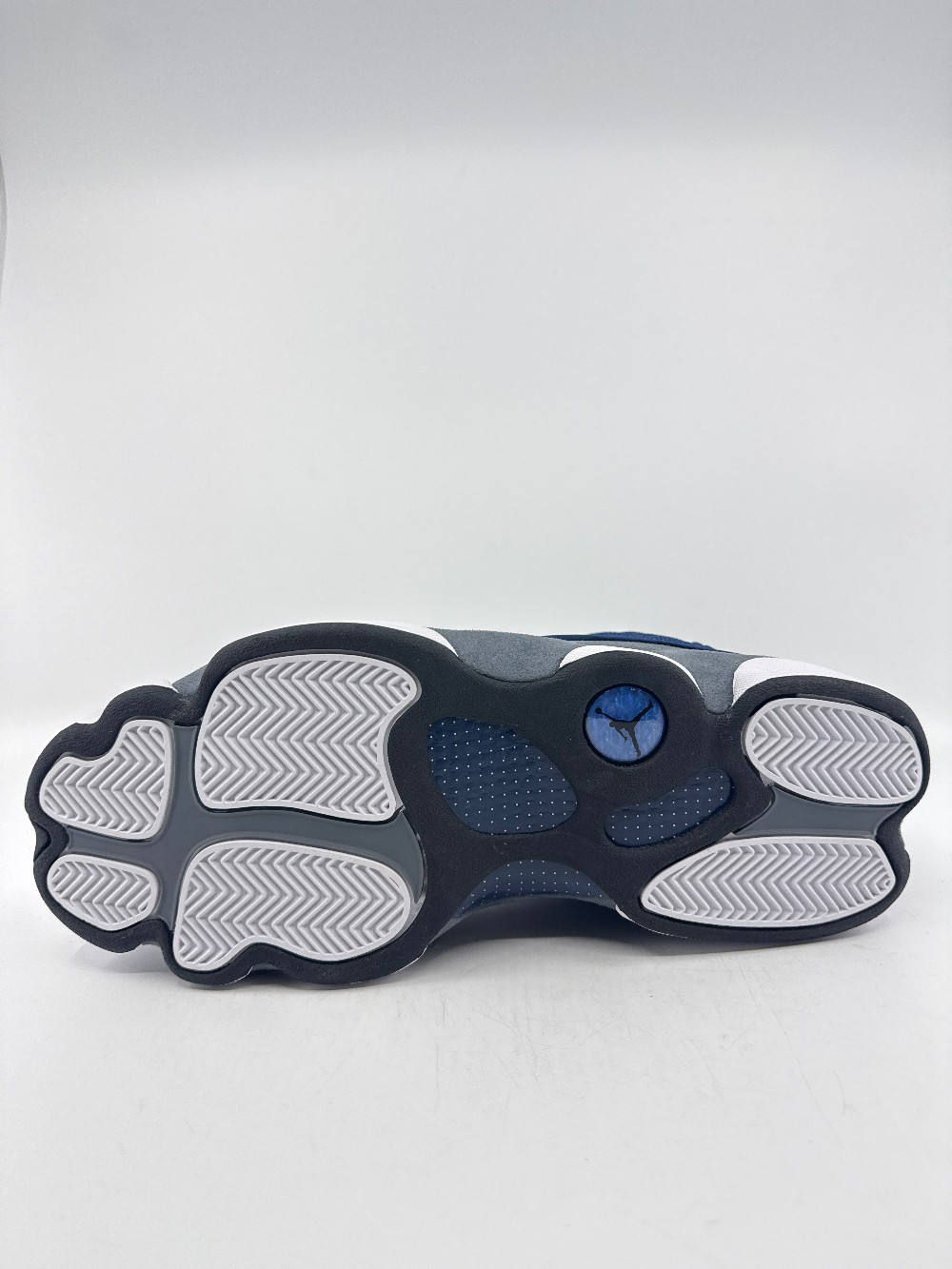 AJ 13 - FLINT (2020)