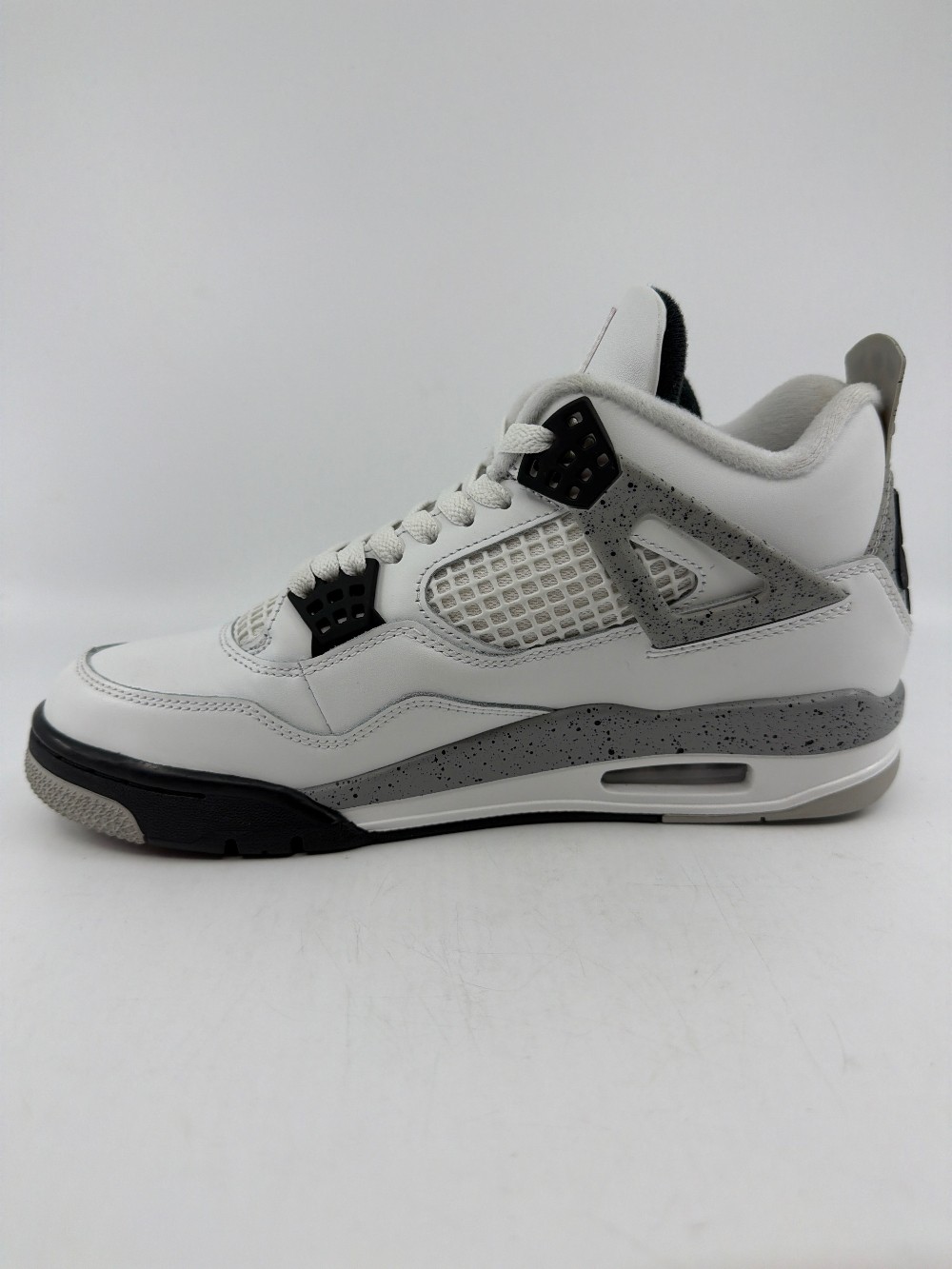 *VNDS* AJ 4 - WHITE CEMENT (2025)