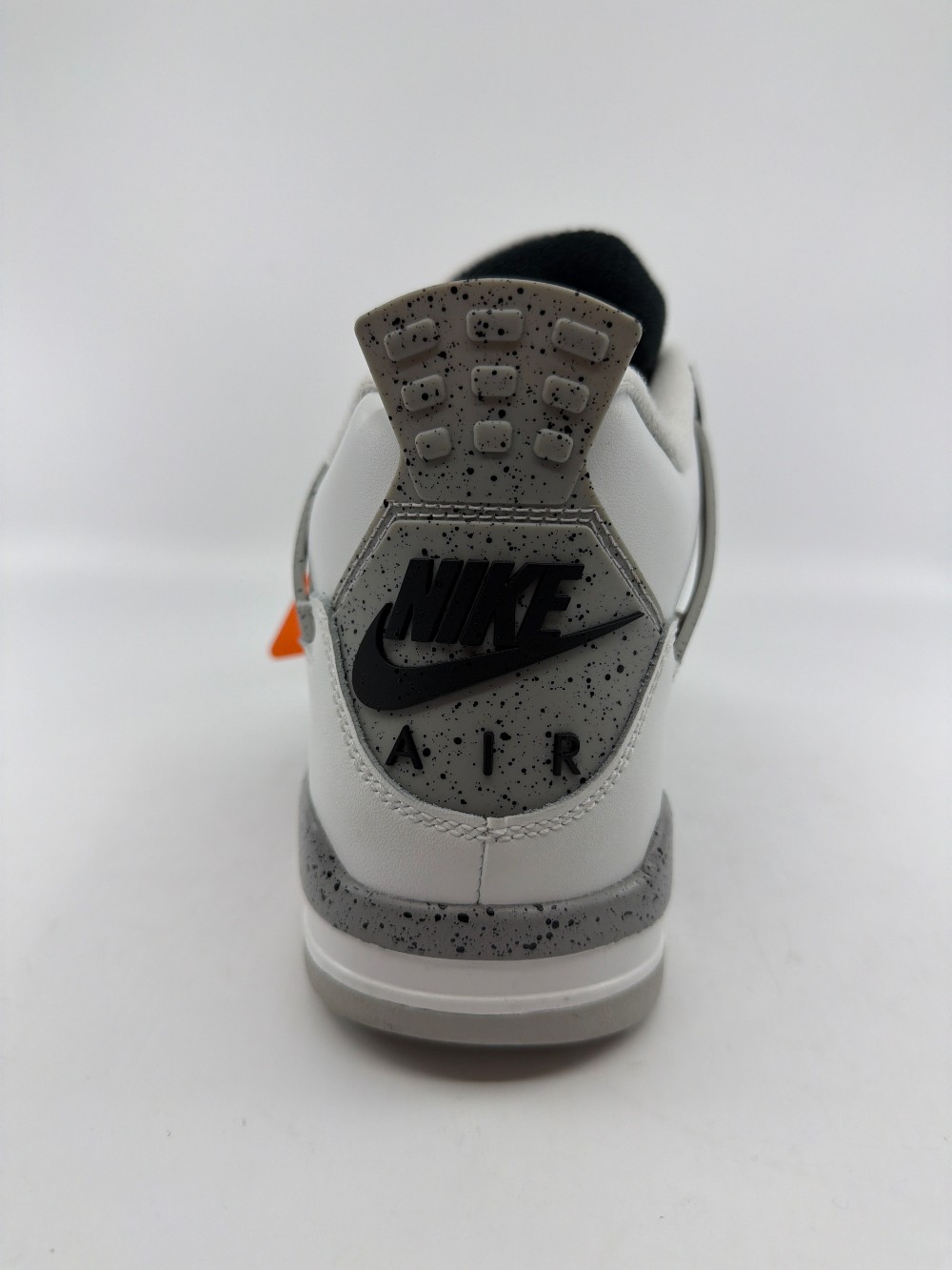 *VNDS* AJ 4 - WHITE CEMENT (2025)