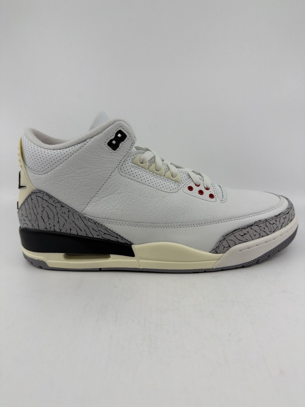 AJ 3 - WHITE CEMENT REIMAGINED
