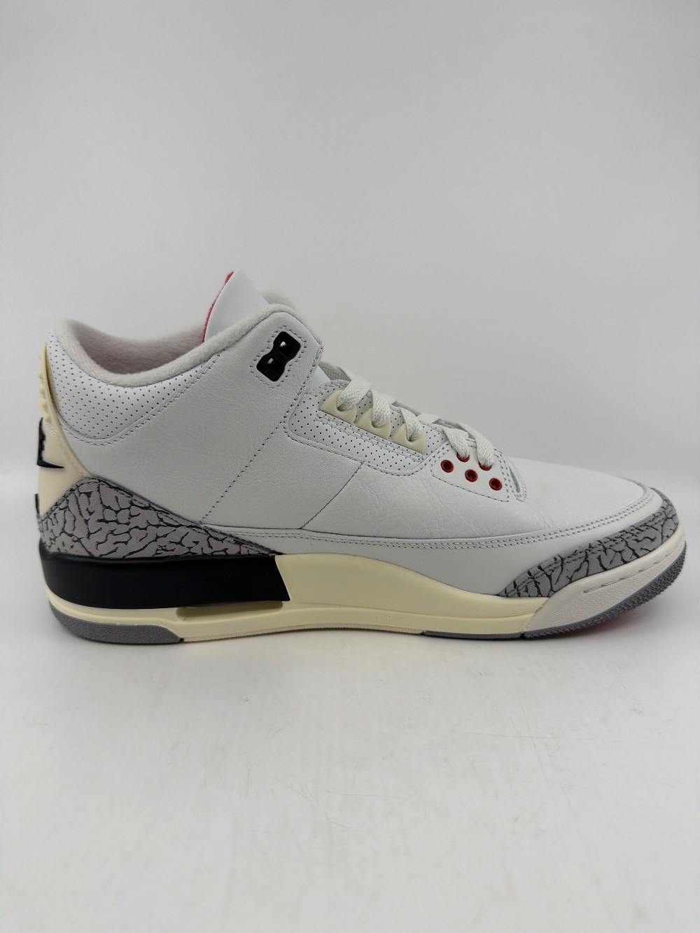 AJ 3 - WHITE CEMENT REIMAGINED