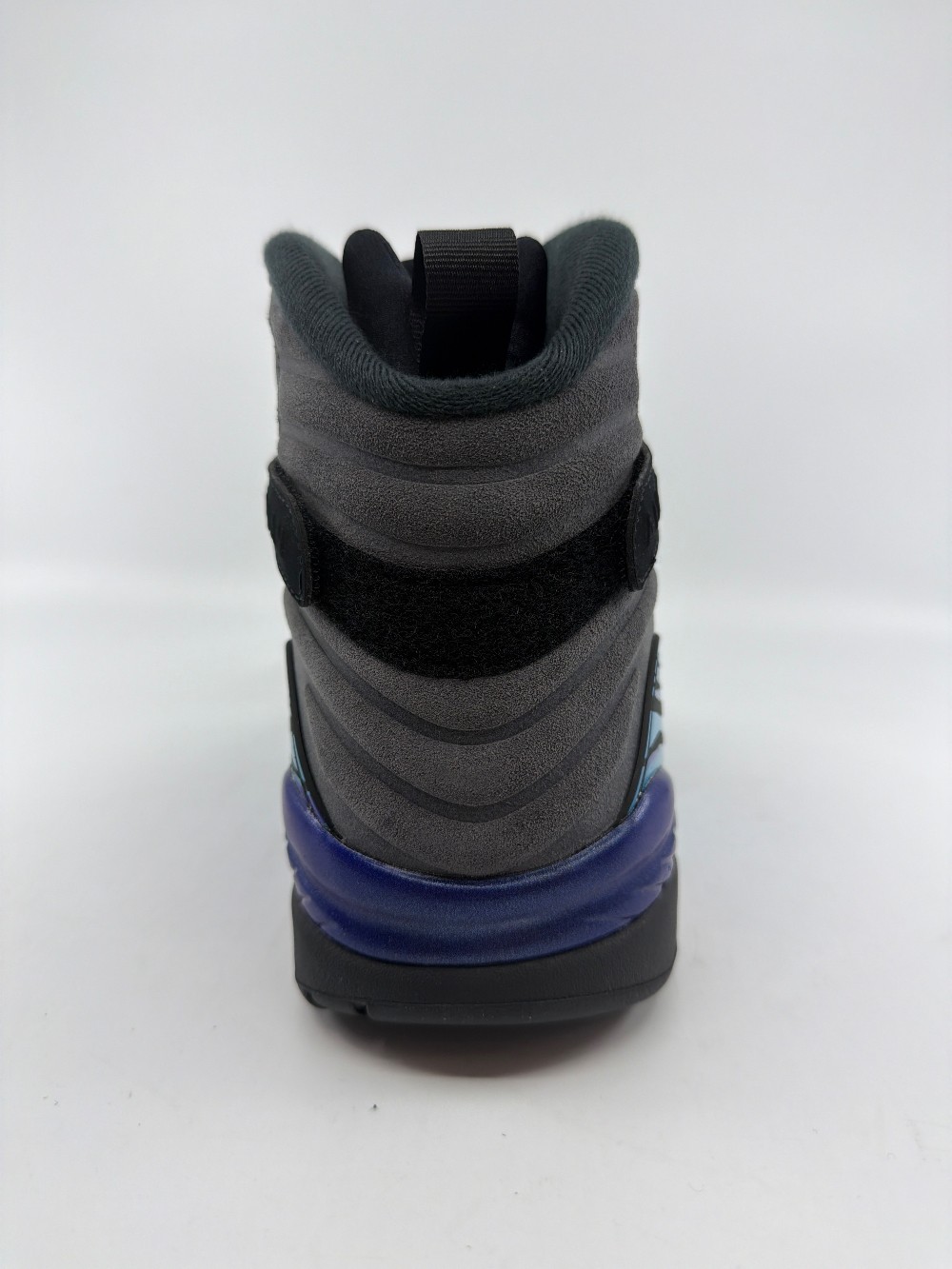 AJ 8 - AQUA (2025)