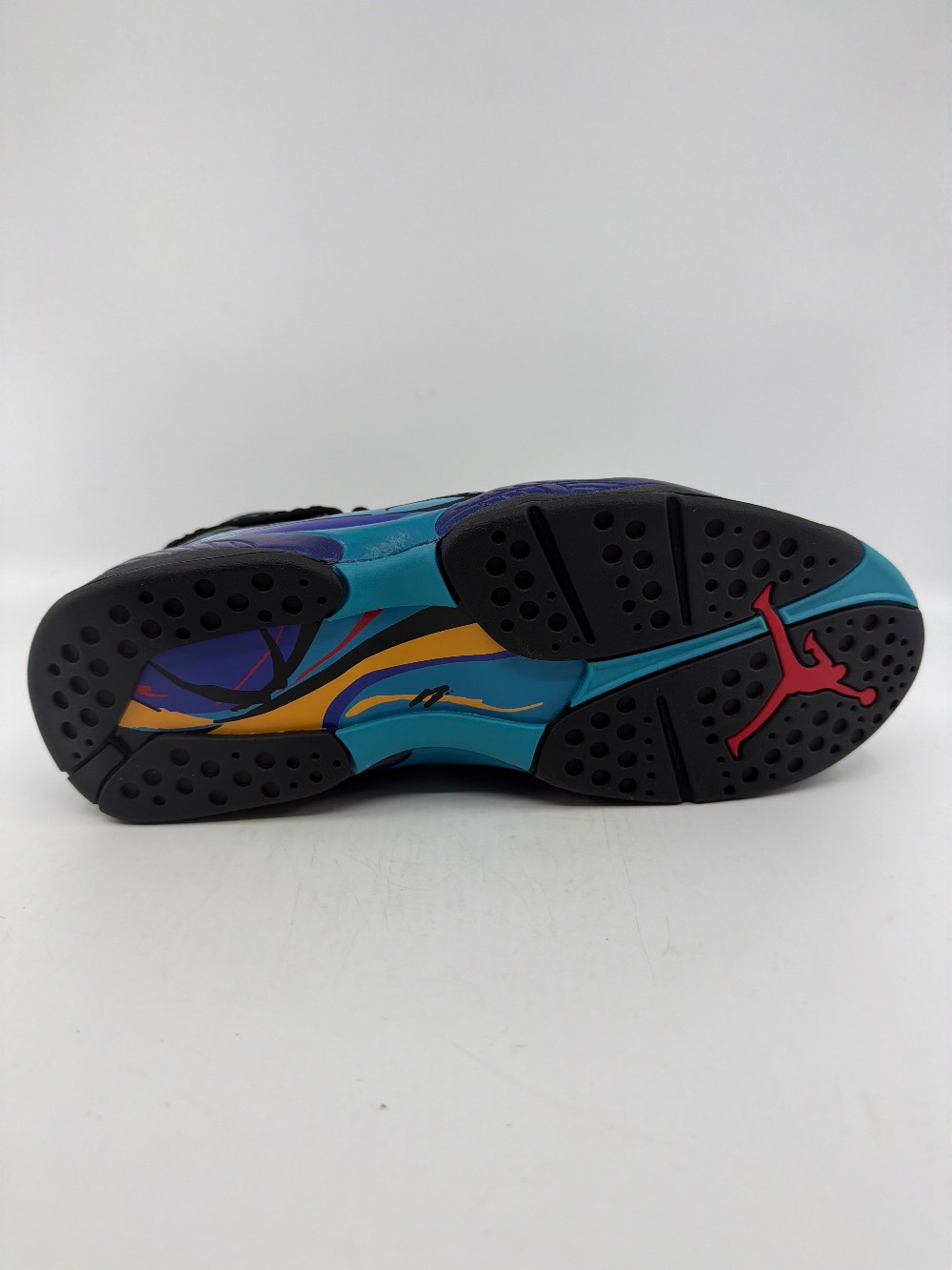 AJ 8 - AQUA (2025)