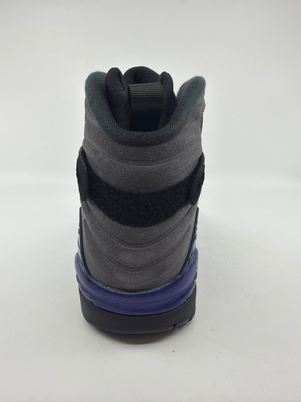 AJ 8 - AQUA (2025)