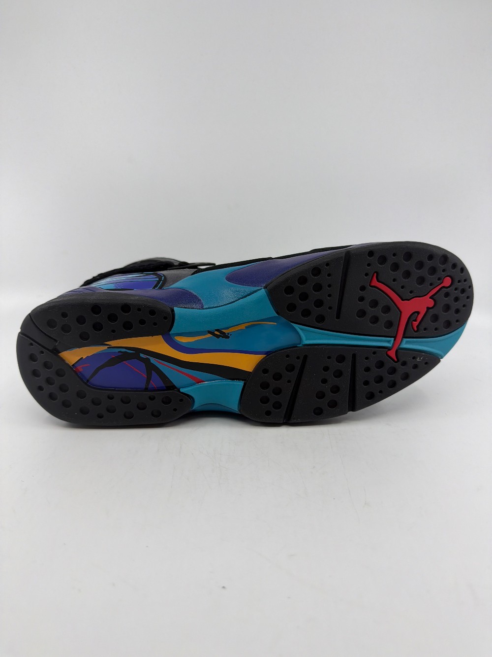 AJ 8 - AQUA (2025)