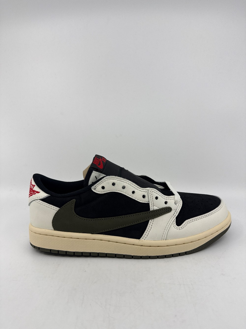 AJ 1 LOW X TRAVIS SCOTT (W) - OLIVE