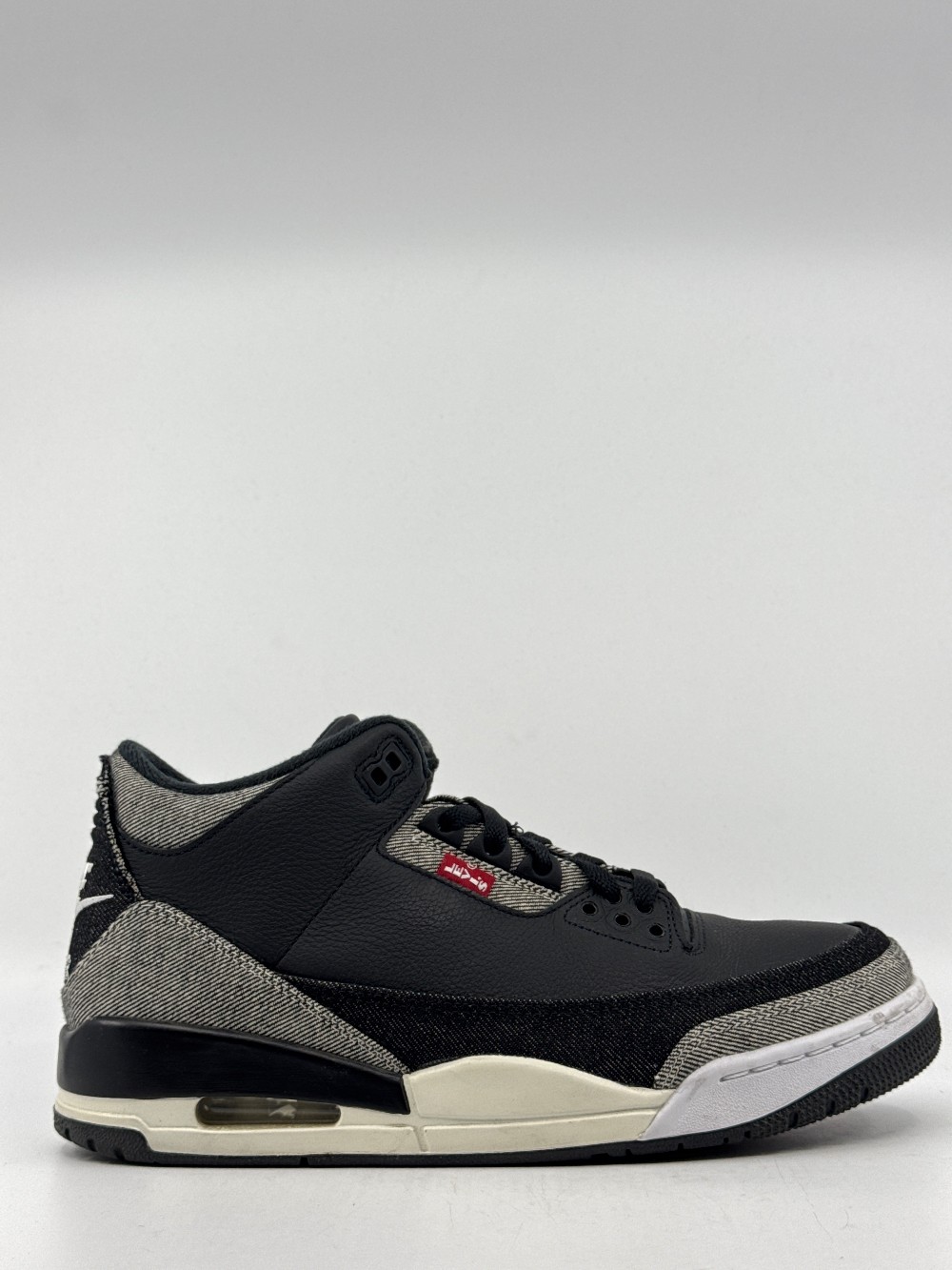 *USED* AJ 3 X LEVIS - BLACK