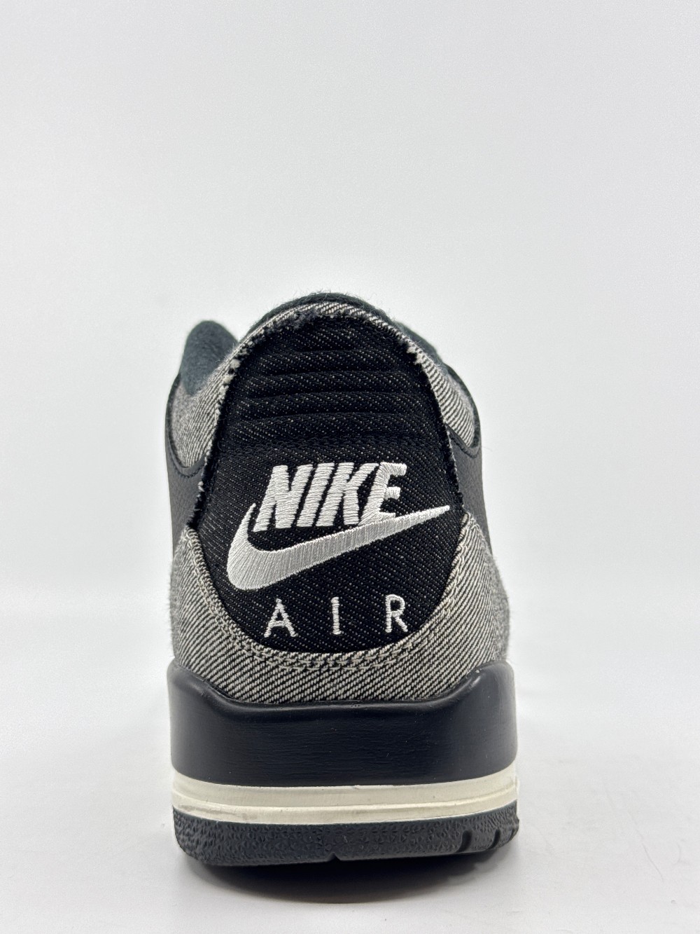 *USED* AJ 3 X LEVIS - BLACK