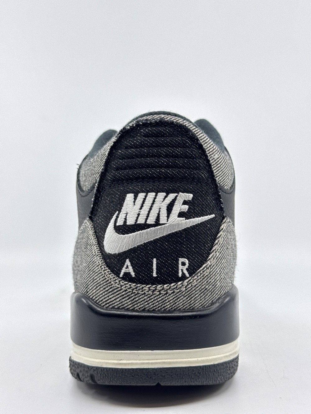 *USED* AJ 3 X LEVIS - BLACK