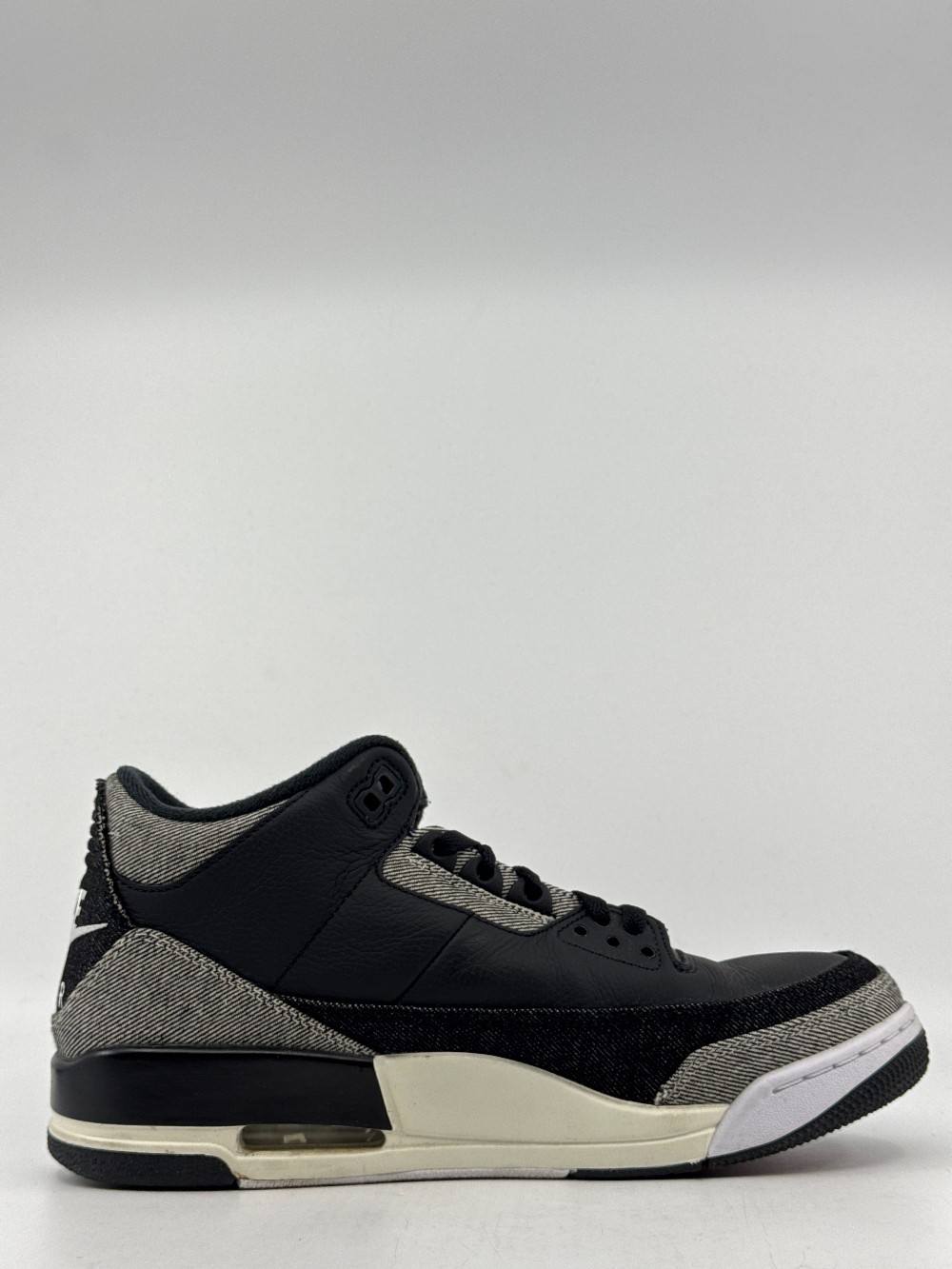 *USED* AJ 3 X LEVIS - BLACK