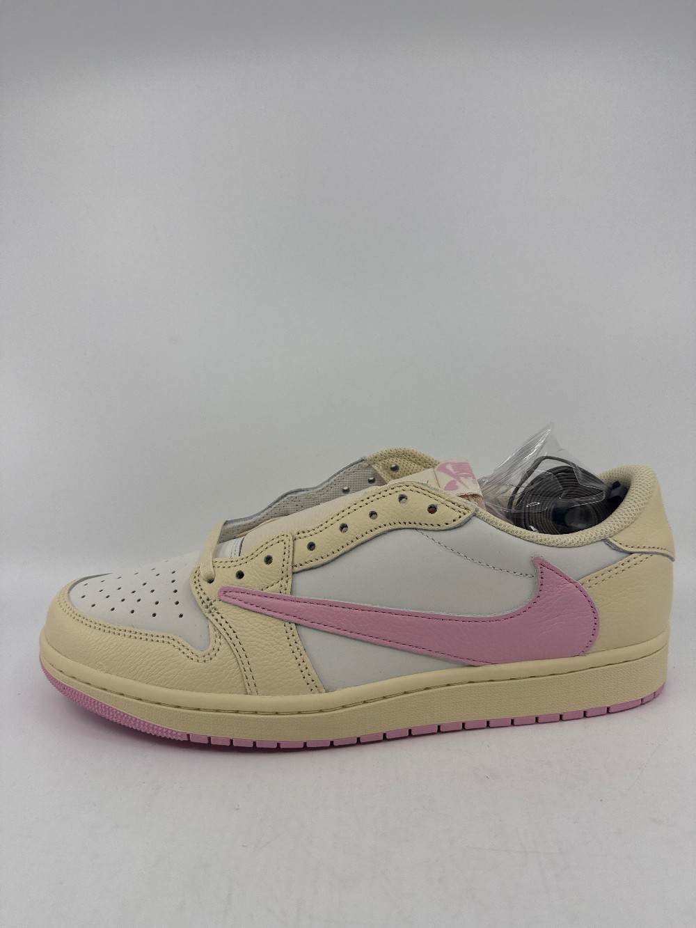 AJ 1 LOW X TRAVIS SCOTT - SHY PINK